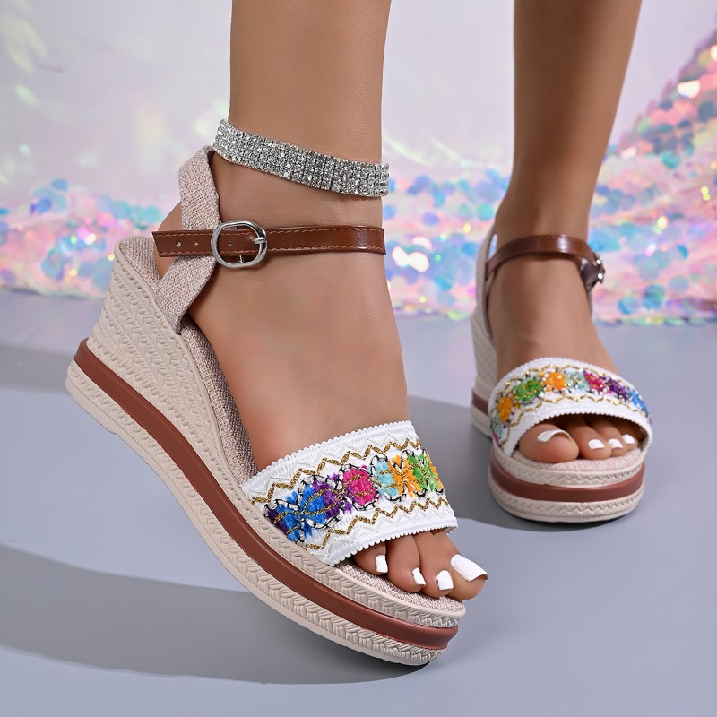夏のボヘミアンスタイル、編み込みデザインの女性用ヒールミュー - Vintage Fashion Prints のレビューと価格